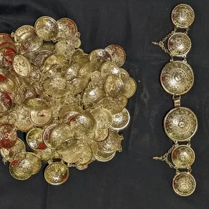 Gold mariachi botonadura buttons and chain belt accessories